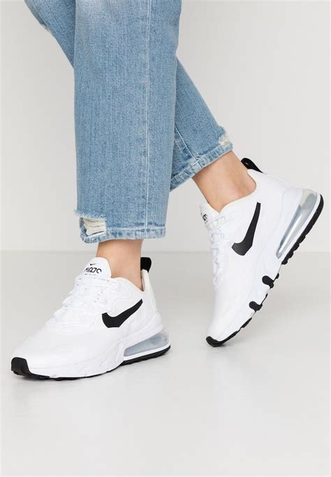 nike schoenen grijs wit|Witte Nike Schoenen online kopen .